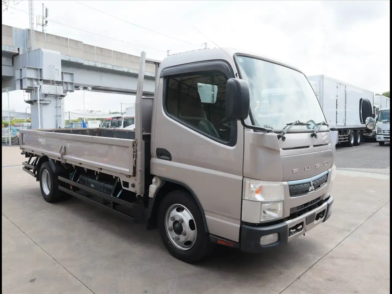 三菱 キャンター 小型 平ボディ 2PG-FEAV0 R3の中古トラック画像2