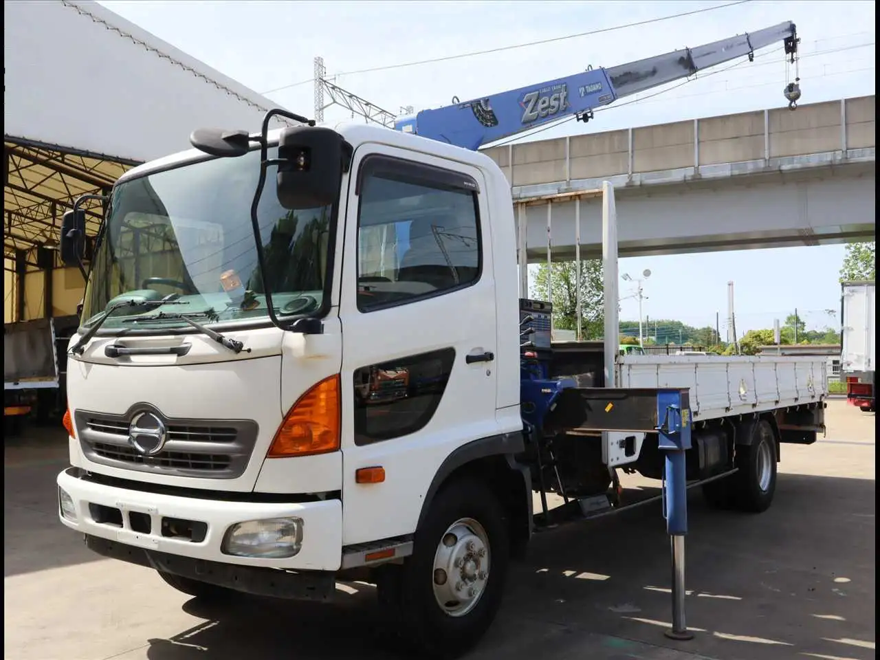 日野 レンジャー 中型/増トン クレーン付 4段 ラジコン｜画像1