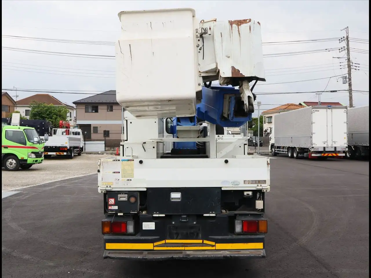 いすゞ エルフ 小型 高所・建柱車 高所作業車 電工仕様の中古トラック画像3