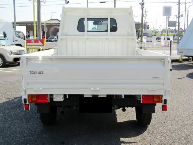 トヨタ タウンエース 小型 平ボディ 5BF-S403U R4の中古トラック画像4