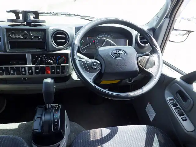 トヨタ トヨエース 小型 平ボディ 2RG-XZC605 H31/R1の中古トラック画像10