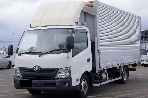 トヨタ トヨエース 小型 ウイング TKG-XZU720 H31/R1の中古トラック画像1