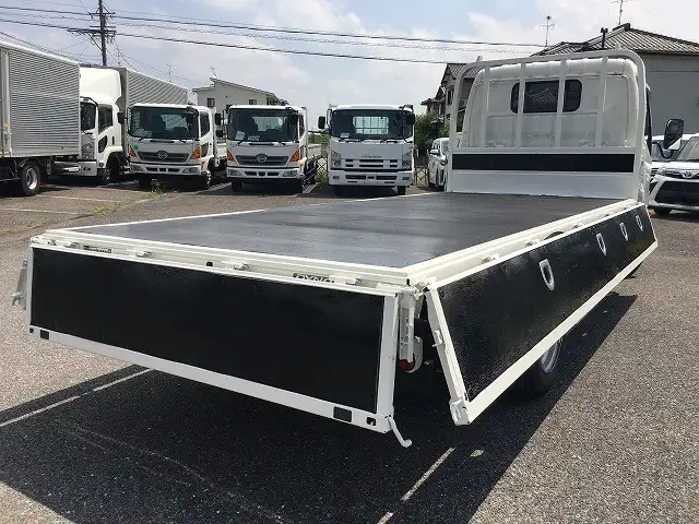 トヨタ ダイナ 小型 平ボディ 2RG-XZU655 R3の中古トラック画像7