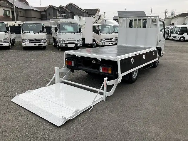 いすゞ エルフ 小型 平ボディ パワーゲート 床鉄板の中古トラック画像6