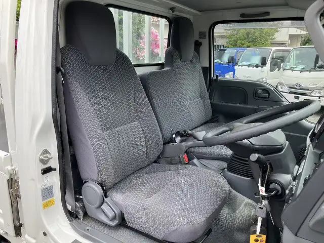 いすゞ エルフ 小型 平ボディ パワーゲート 床鉄板の中古トラック画像11