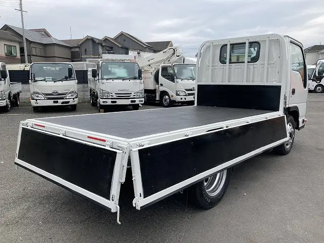 いすゞ エルフ 小型 平ボディ 2RG-NJS88A R2の中古トラック画像6