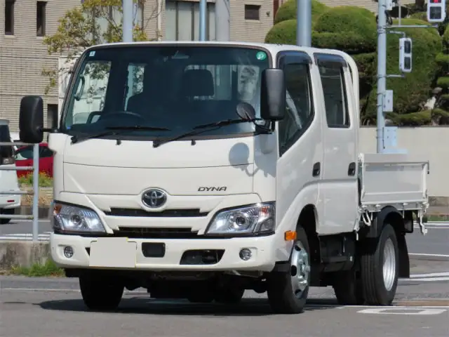 トヨタ ダイナ 小型 平ボディ Wキャブ 2KG-XZU605の中古トラック画像1