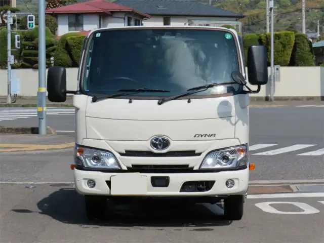 トヨタ ダイナ 小型 平ボディ Wキャブ 2KG-XZU605の中古トラック画像2