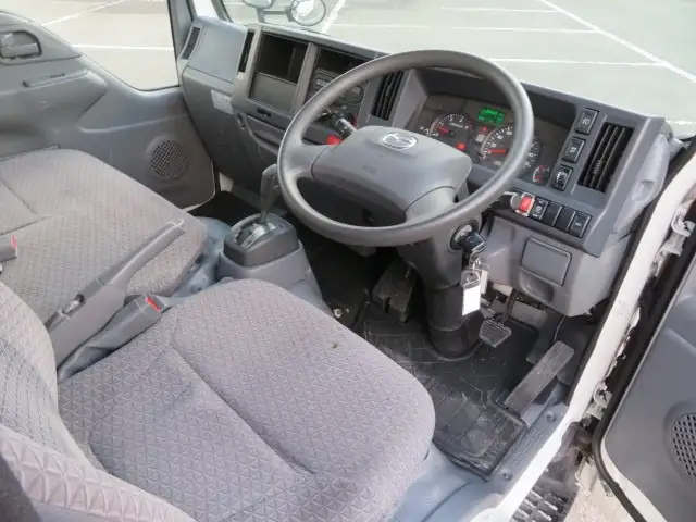 マツダ タイタン 小型 平ボディ 2RG-LHR88A H31/R1の中古トラック画像12