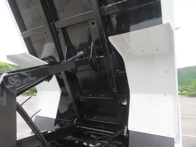 三菱 ファイター 中型/増トン ダンプ 土砂禁 2KG-FK71Fの中古トラック画像16