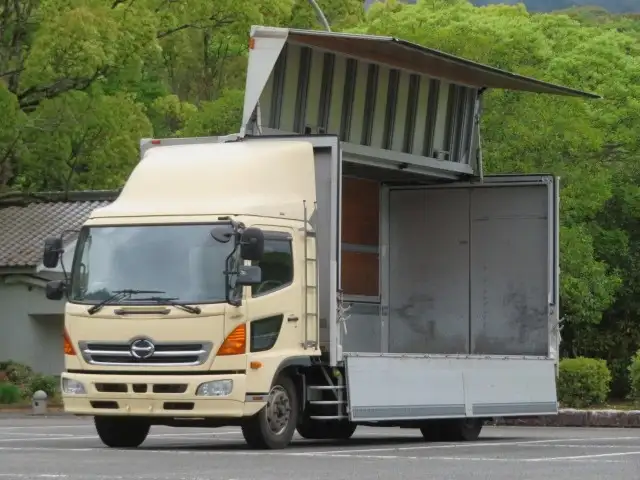 日野 レンジャー 中型/増トン ウイング 床鉄板 エアサスの中古トラック画像3
