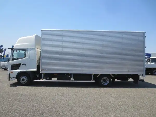 日野 レンジャー 中型/増トン アルミバン エアサス センターローラーの中古トラック画像8