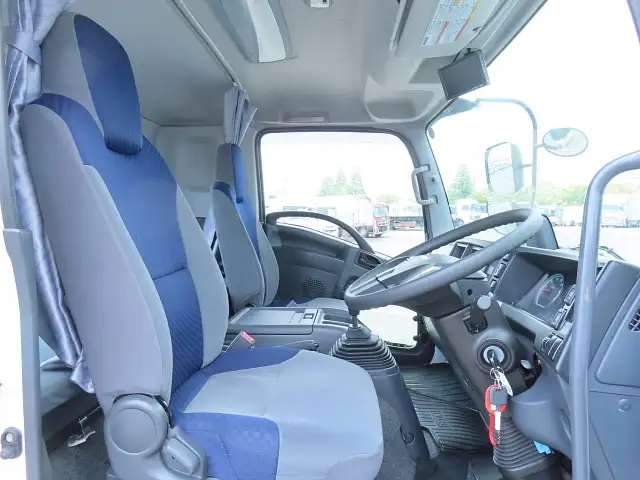 いすゞ フォワード 中型/増トン 車両重機運搬 ラジコン ウインチの中古トラック画像11