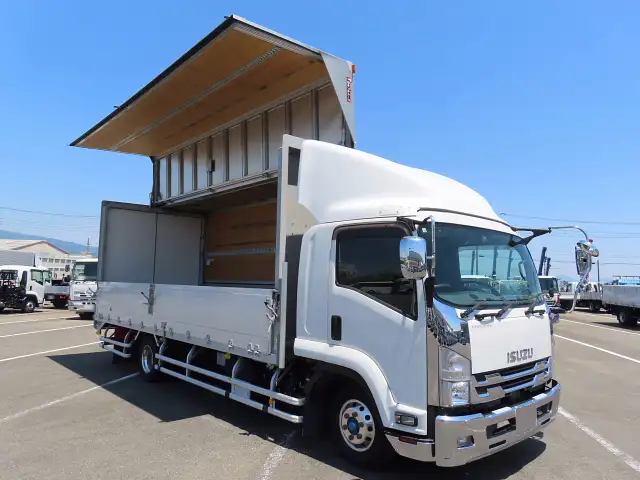 いすゞ フォワード 中型/増トン ウイング エアサス ベッドの中古トラック画像5