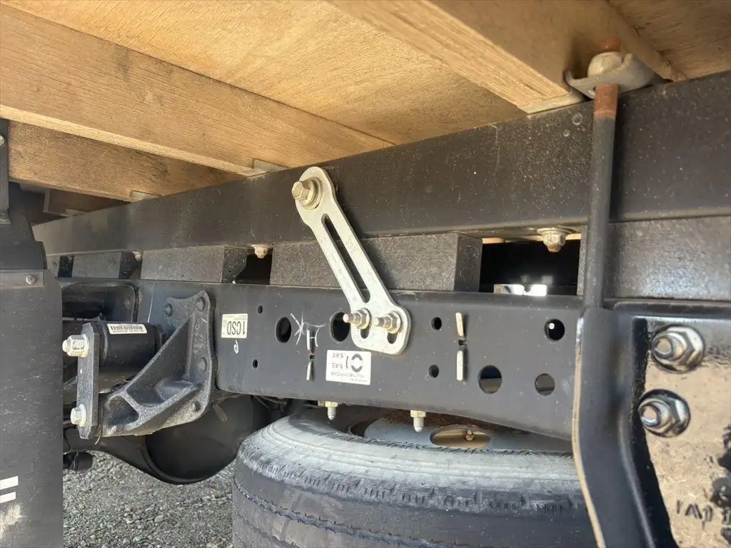 いすゞ エルフ 小型 平ボディ 床鉄板 2RG-NMR88ARの中古トラック画像像17
