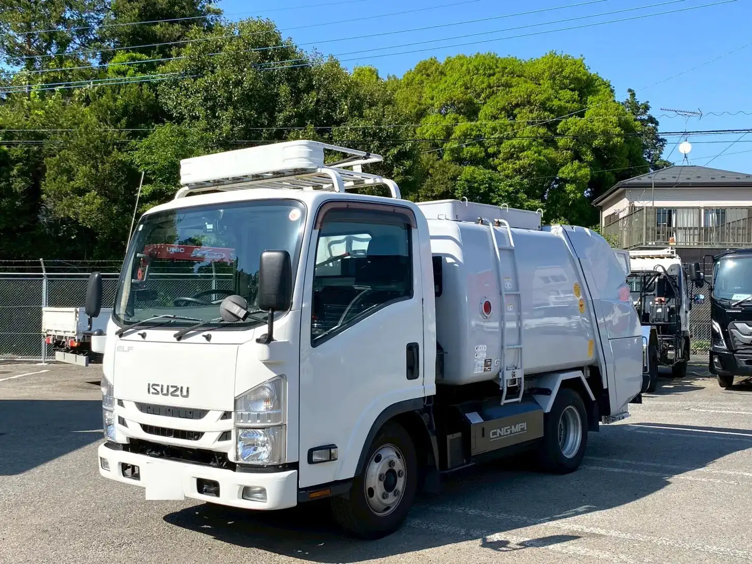 いすゞ エルフ 小型 パッカー車 巻き込み式 回転ダンプ式｜画像1