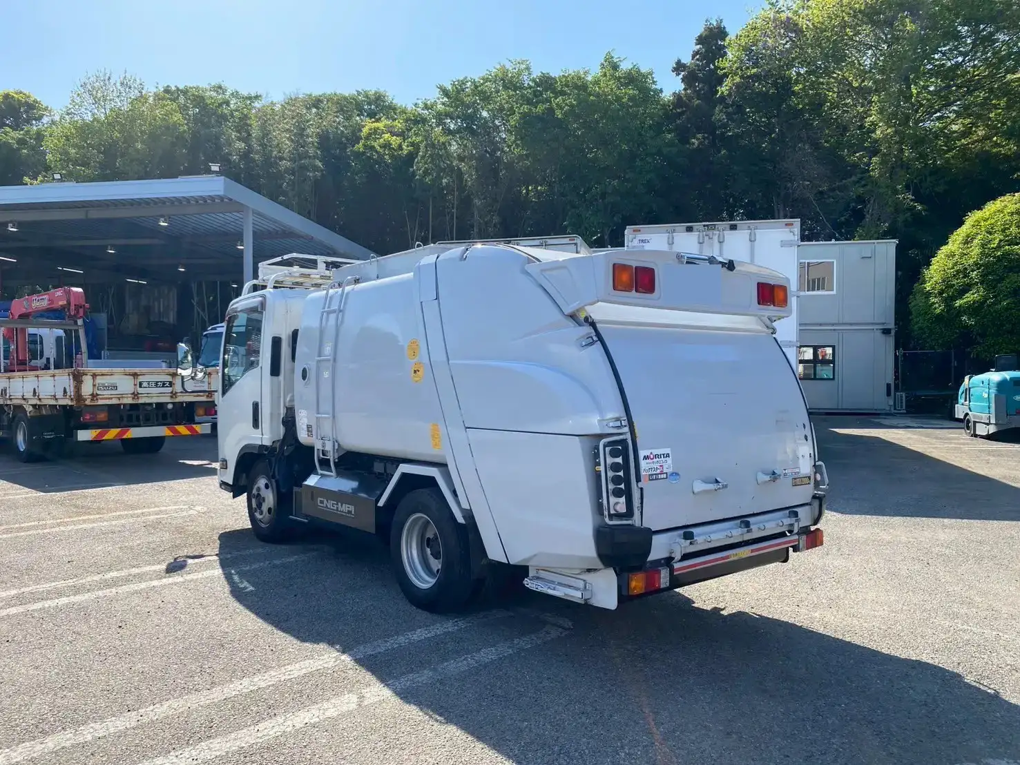 いすゞ エルフ 小型 パッカー車 巻き込み式 回転ダンプ式の中古トラック画像5
