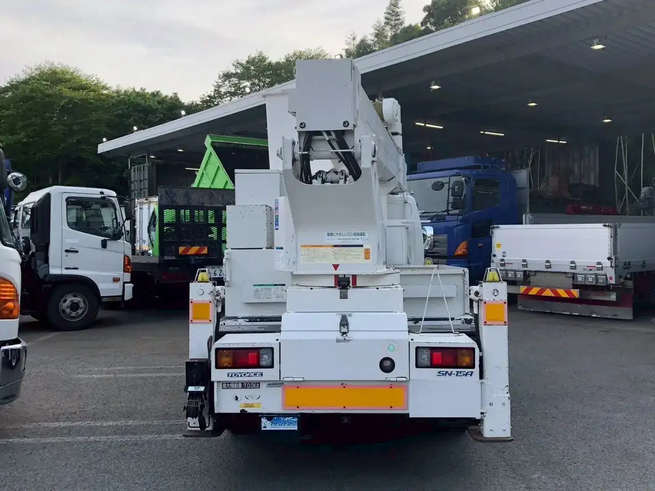 トヨタ トヨエース 小型 高所・建柱車 高所作業車 電工仕様の中古トラック画像4