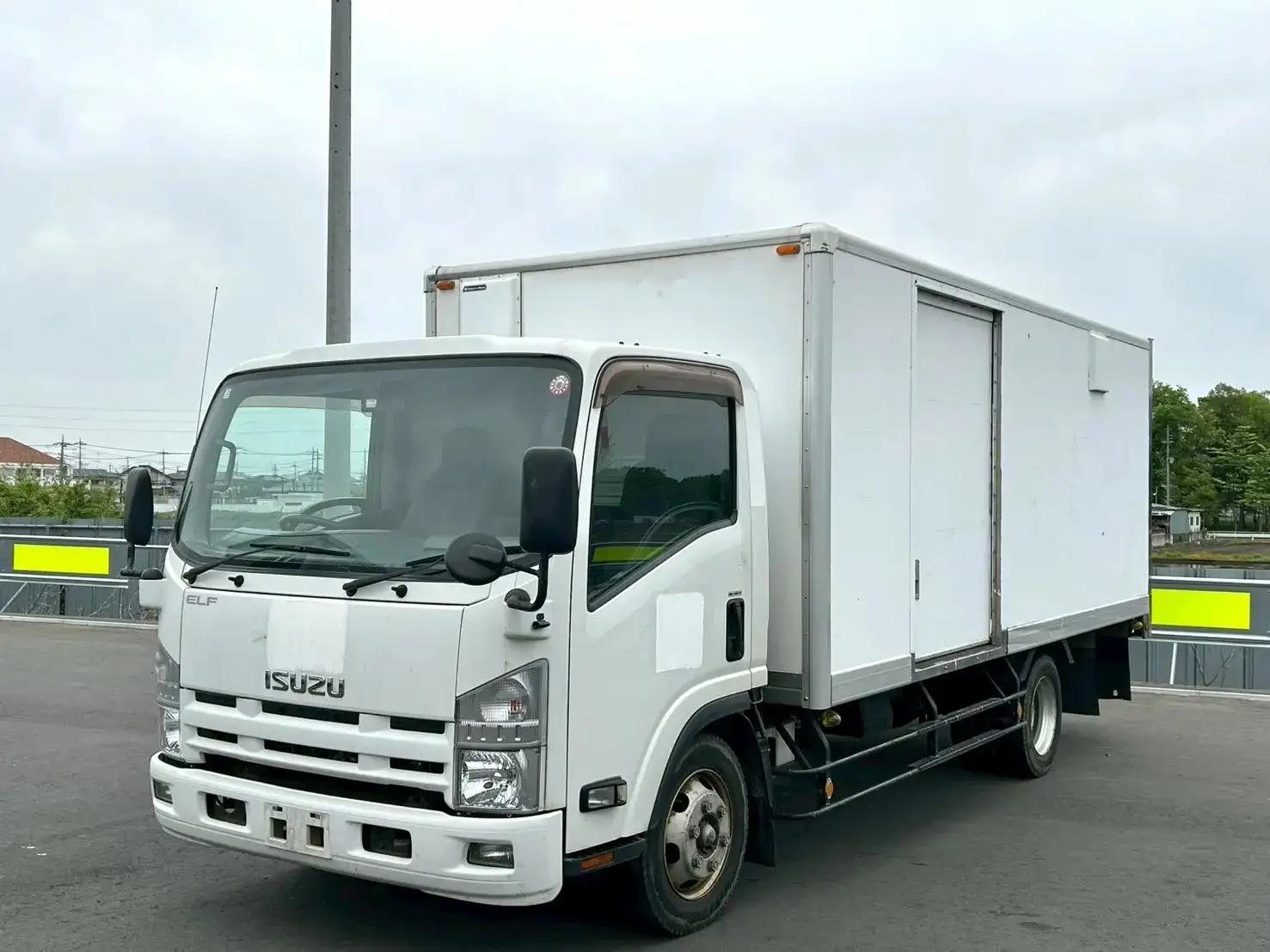 いすゞ エルフ 小型 アルミバン サイドドア TKG-NPR85AN｜画像1