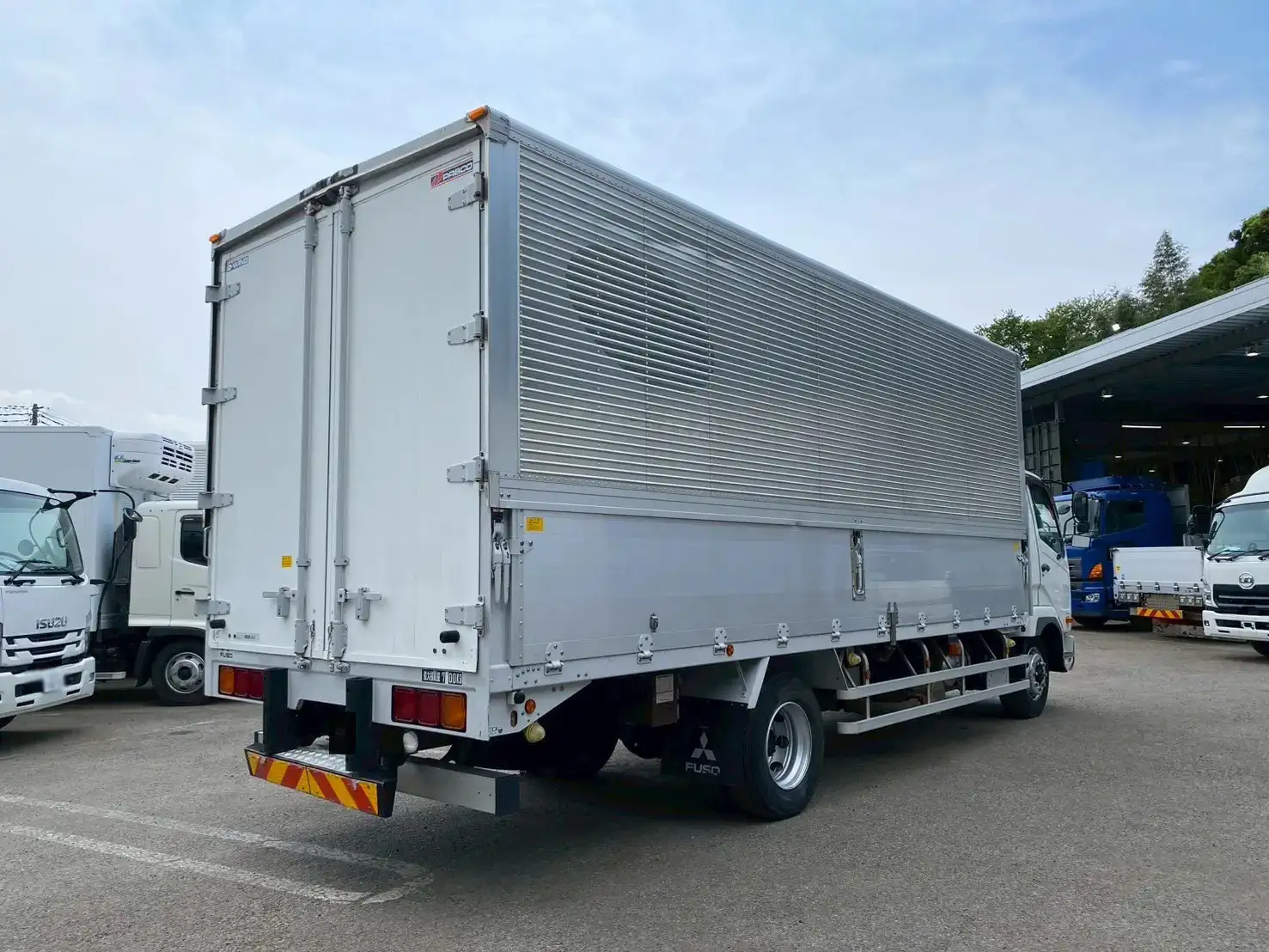 三菱 ファイター 中型/増トン ウイング QKG-FK72FZ H26の中古トラック画像3