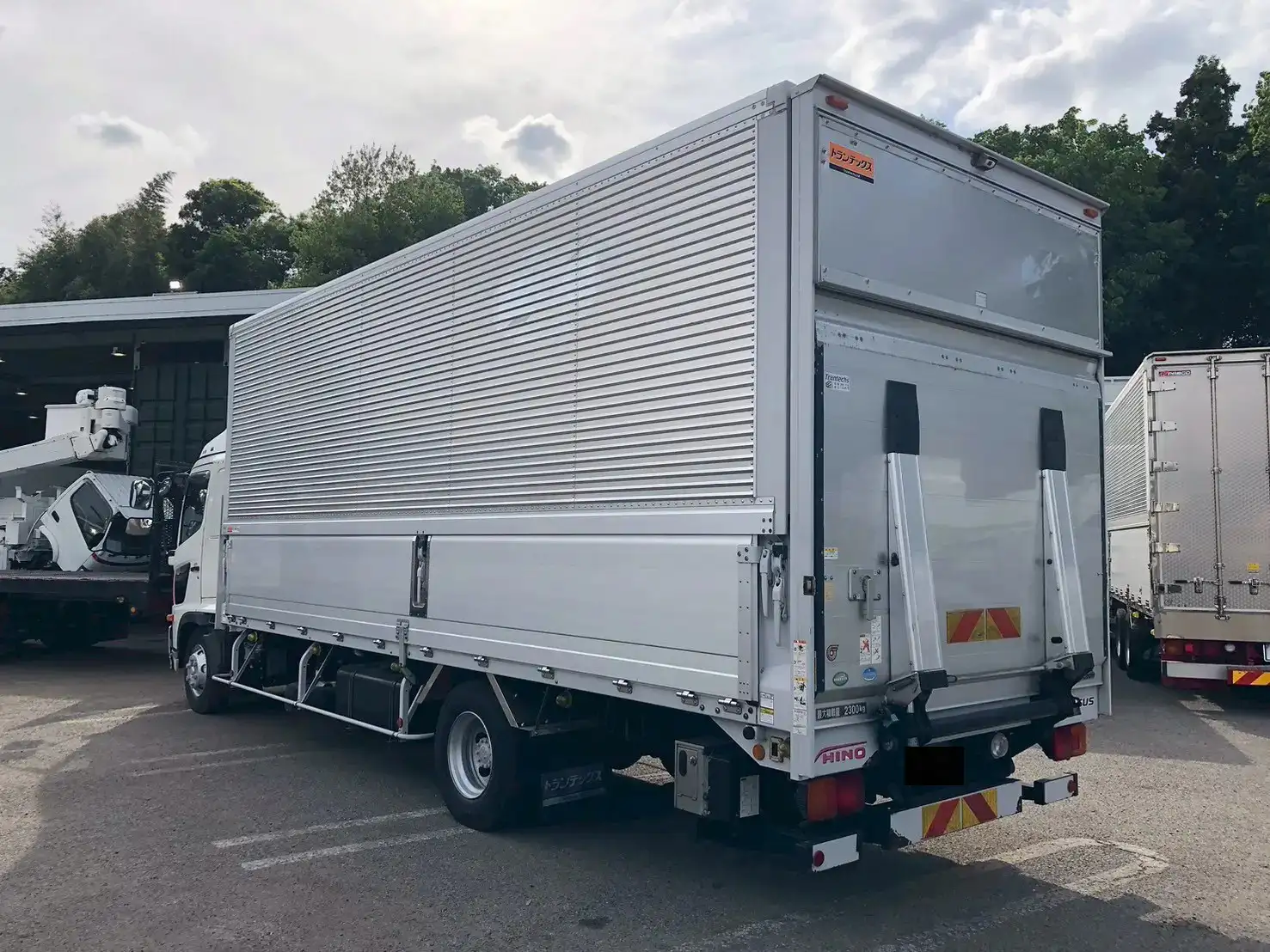 日野 レンジャー 中型/増トン ウイング パワーゲート エアサスの中古トラック画像4