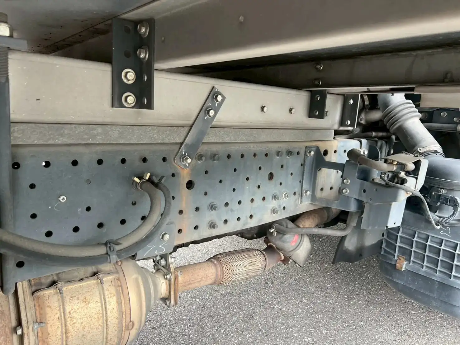 いすゞ エルフ 小型 冷凍冷蔵 低温 パワーゲートの中古トラック画像像17