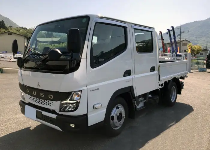 三菱 キャンター 小型 平ボディ Wキャブ 2RG-FBA20｜画像1