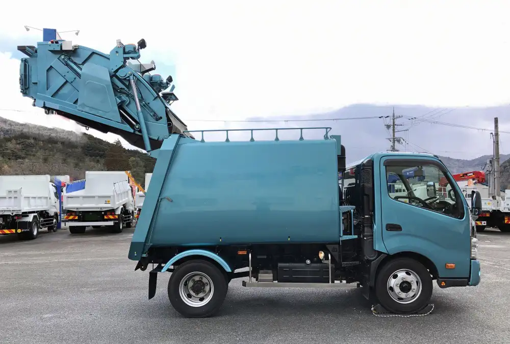 日野 デュトロ 小型 パッカー車 プレス式 TKG-XZU700Mの中古トラック画像4