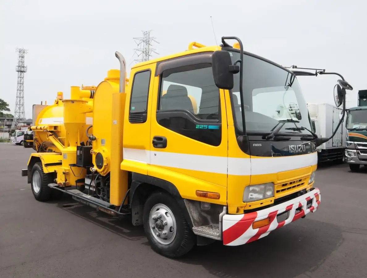 いすゞ フォワード 中型/増トン タンク車 汚泥吸引車 KK-FRR33G4の中古トラック画像2