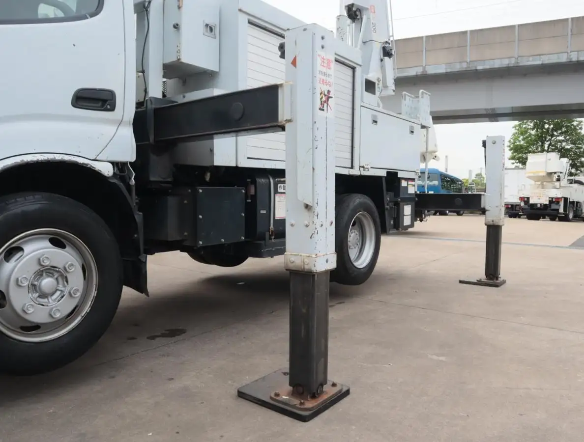 トヨタ ダイナ 小型 高所・建柱車 高所作業車 電工仕様の中古トラック画像11