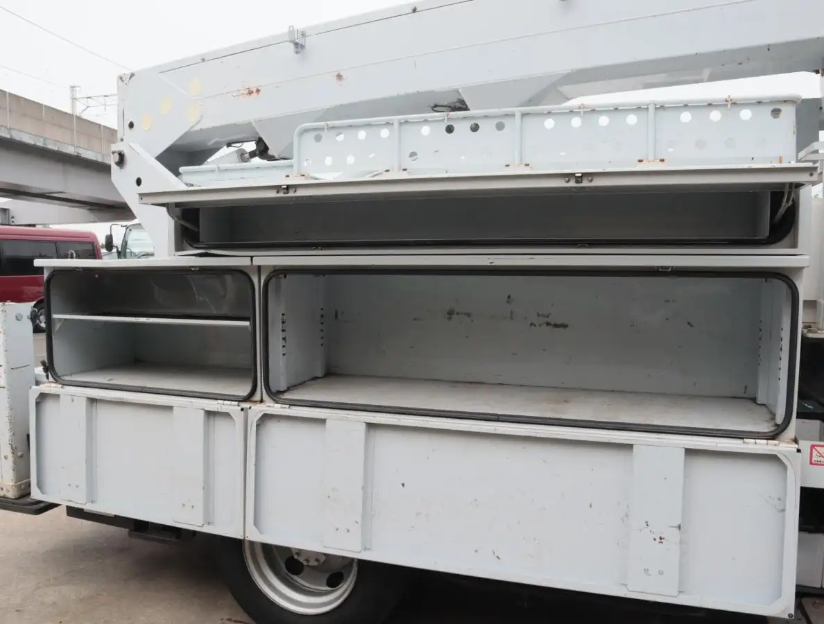 トヨタ ダイナ 小型 高所・建柱車 高所作業車 電工仕様の中古トラック画像6