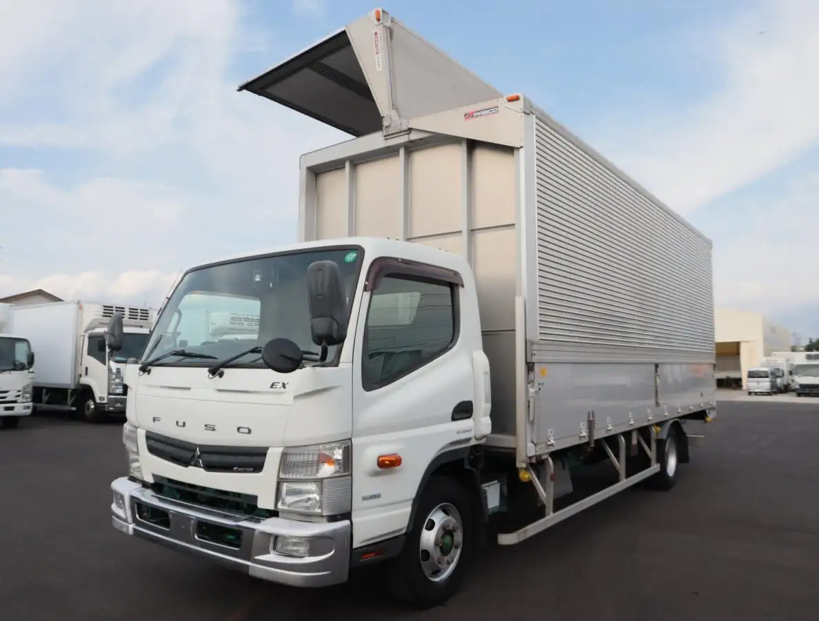 三菱 キャンター 小型 ウイング TKG-FED90 H27の中古トラック画像1