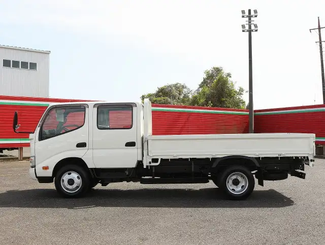 トヨタ ダイナ 小型 平ボディ Wキャブ TKG-XZU695の中古トラック画像4