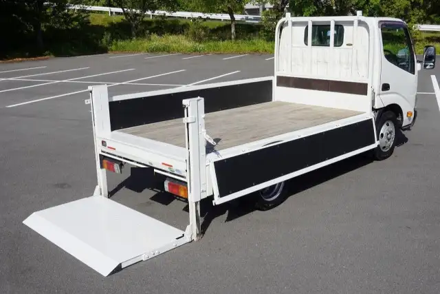 トヨタ トヨエース 小型 平ボディ パワーゲート TKG-XZU605の中古トラック画像5