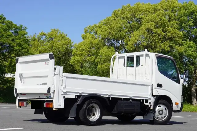 トヨタ トヨエース 小型 平ボディ パワーゲート TKG-XZU605の中古トラック画像3