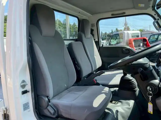 マツダ タイタン 小型 平ボディ  H28の中古トラック画像6