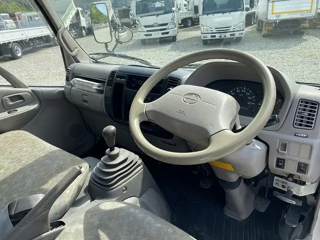 日野 デュトロ 小型 クレーン付 4段 ラジコンの中古トラック画像10