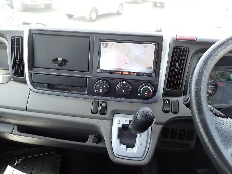 日産 アトラス 小型 平ボディ TRG-FBA5W H30の中古トラック画像15