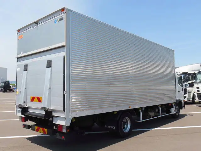日野 レンジャー 中型/増トン アルミバン パワーゲート サイドドアの中古トラック画像4