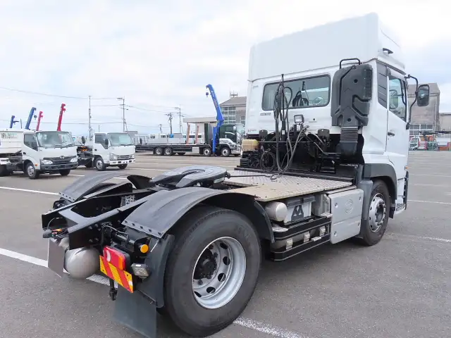 日産UD クオン 大型 トラクター ハイルーフ 1デフの中古トラック画像4