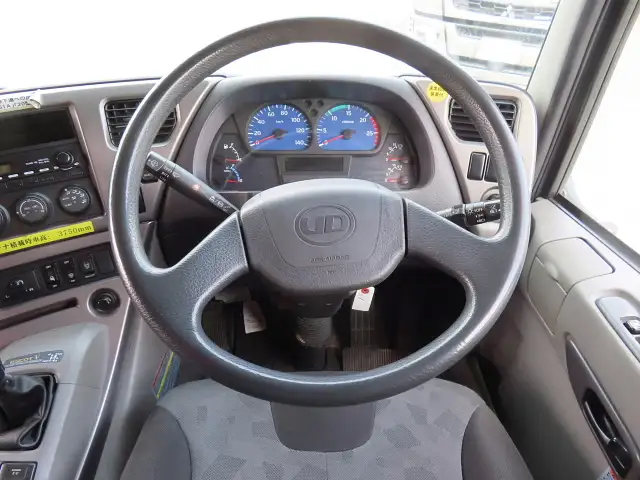日産UD クオン 大型 平ボディ エアサス QKG-CD5ZAの中古トラック画像13