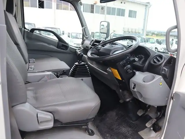 日野 デュトロ 小型 平ボディ 2KG-XZU730M R3の中古トラック画像11