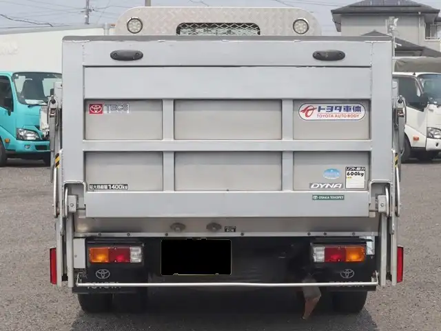 トヨタ ダイナ 小型 平ボディ パワーゲート 床鉄板の中古トラック画像4