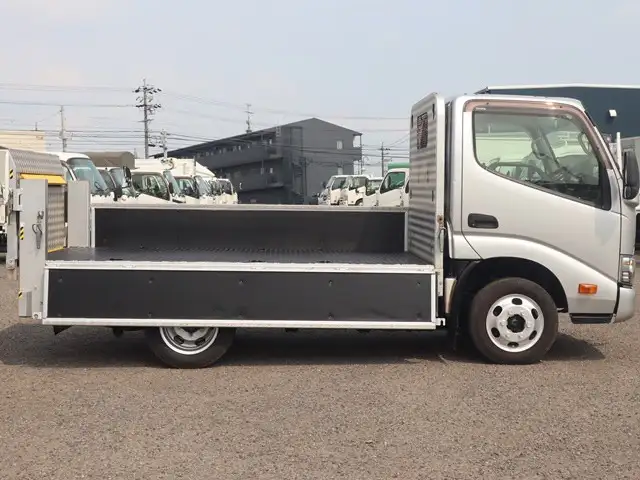 トヨタ ダイナ 小型 平ボディ パワーゲート 床鉄板の中古トラック画像6