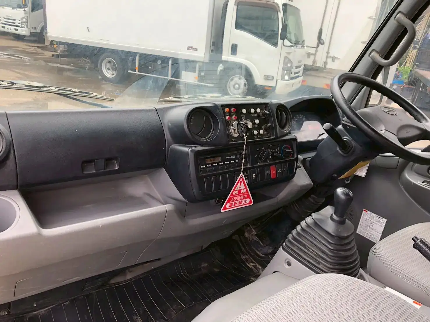日野 デュトロ 小型 タンク車 TKG-XZU640Fの中古トラック画像12