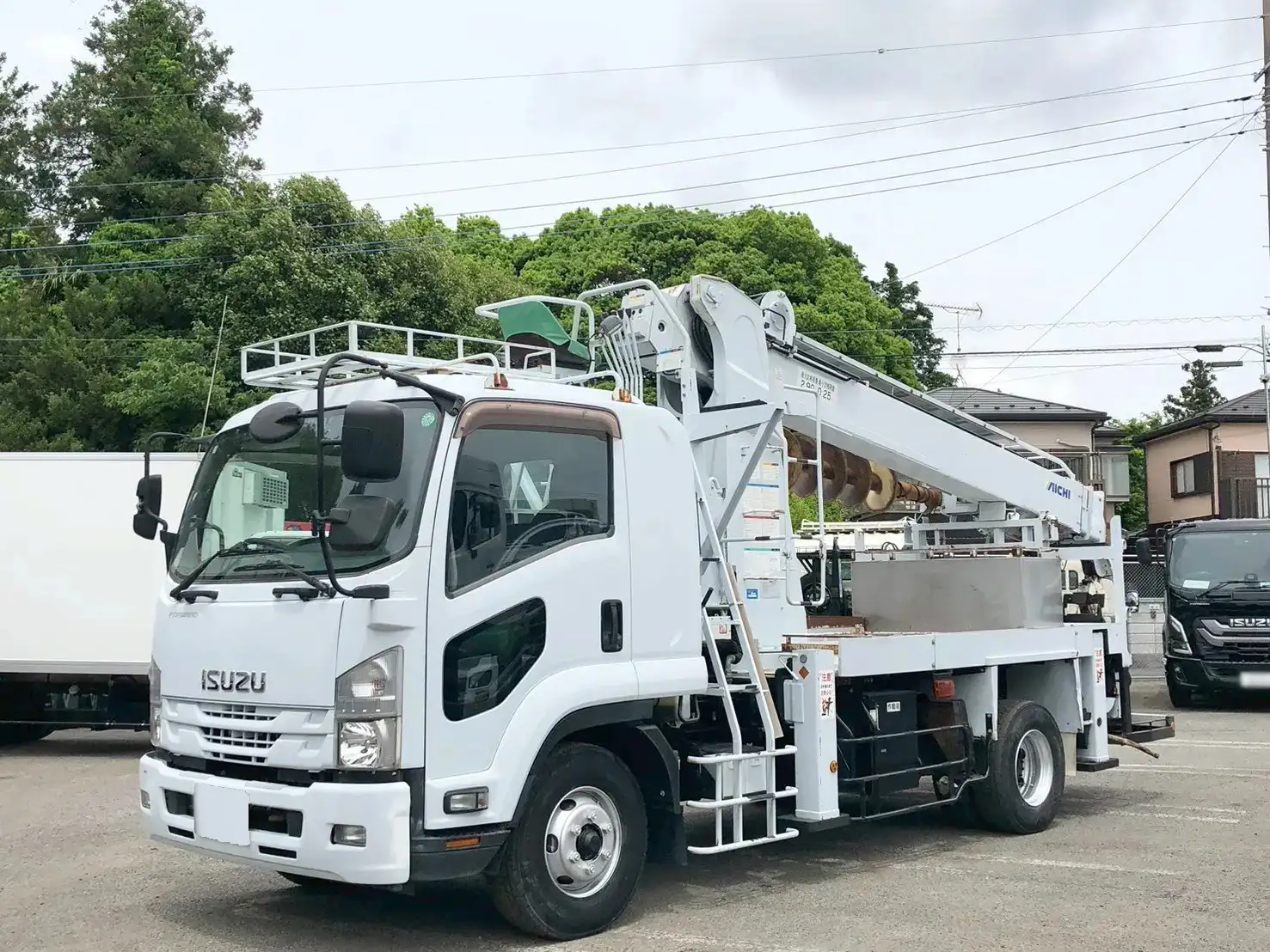いすゞ フォワード 中型/増トン 高所・建柱車 建柱車 ベッドの中古トラック画像1