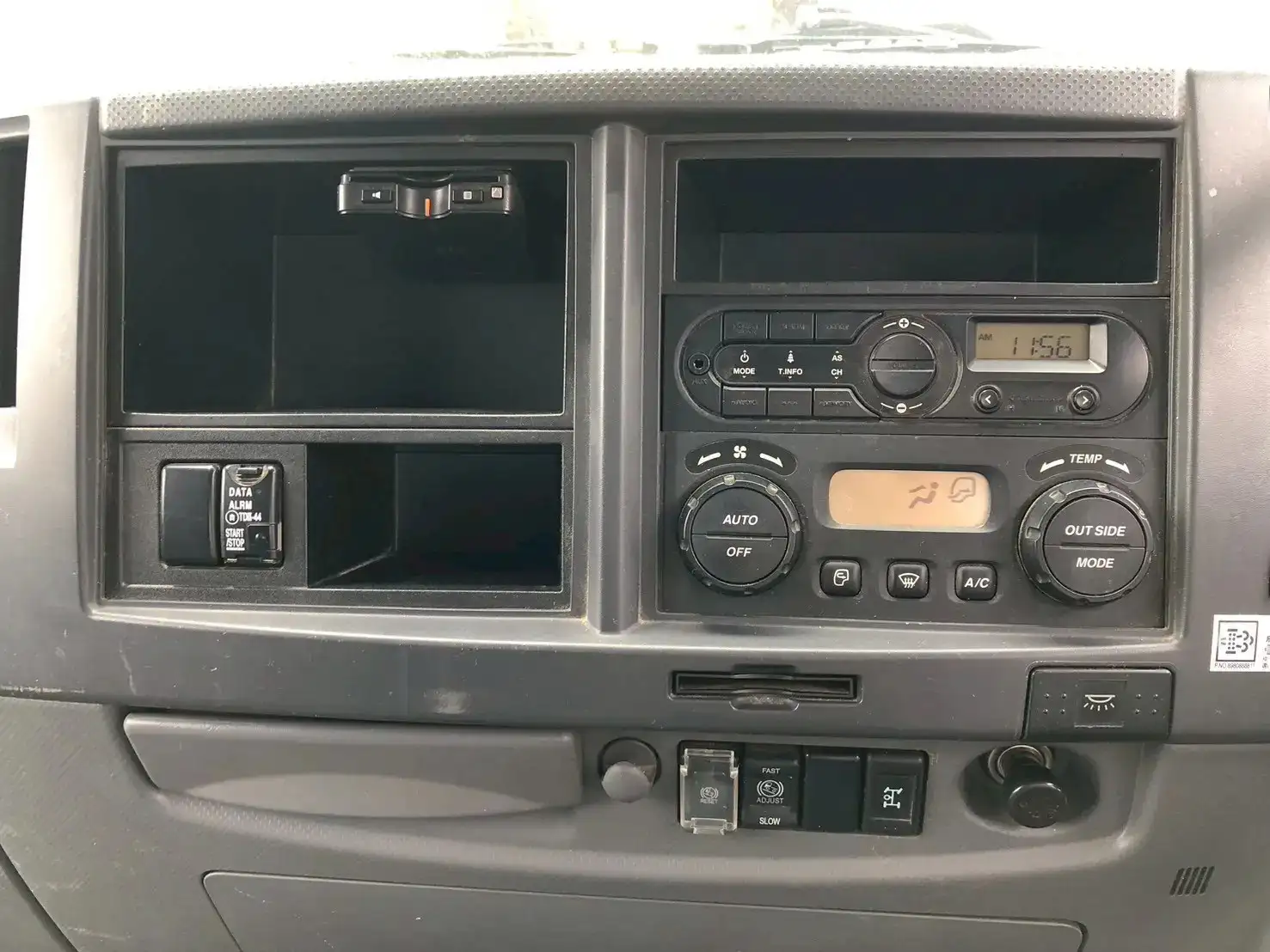 いすゞ フォワード 中型/増トン 高所・建柱車 建柱車 ベッドの中古トラック画像14