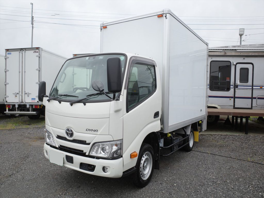 トヨタ ダイナ 小型 アルミバン 10尺 3BF-TRY230