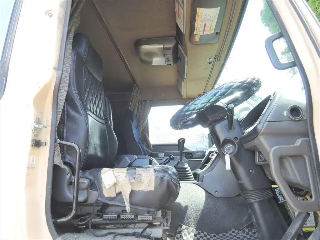 いすゞ ギガ 大型 特殊車両 QKG-CYM77A H25の中古トラック画像12