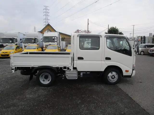 日野 デュトロ 小型 平ボディ Wキャブ 2KG-XZU605Mの中古トラック画像3